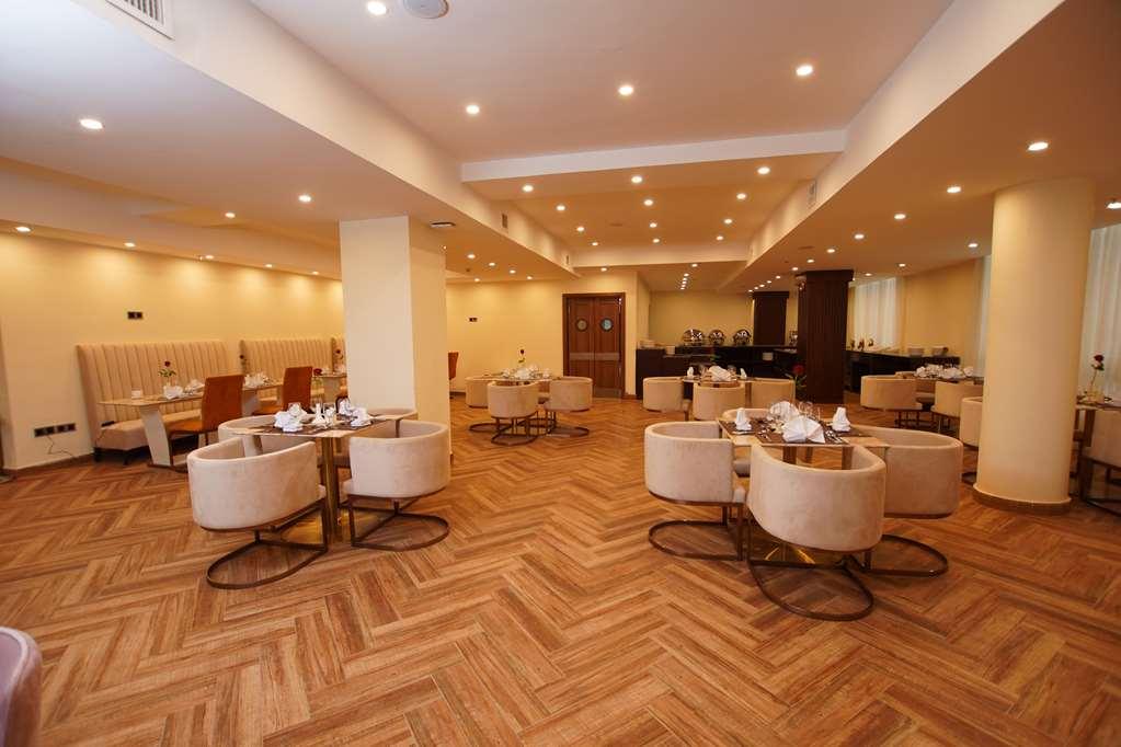 Best Western Premier Dynasty 亚的斯亚贝巴 餐厅 照片