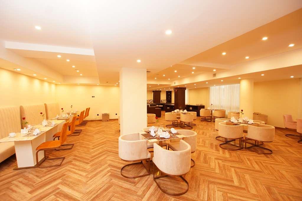 Best Western Premier Dynasty 亚的斯亚贝巴 餐厅 照片
